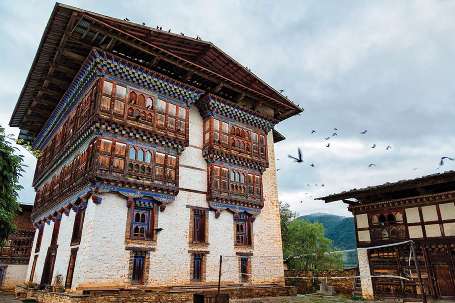Ogyencholing Palace